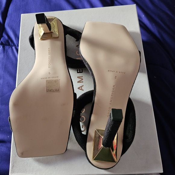 Good American Black Terry Style. - Picture 2 of 5